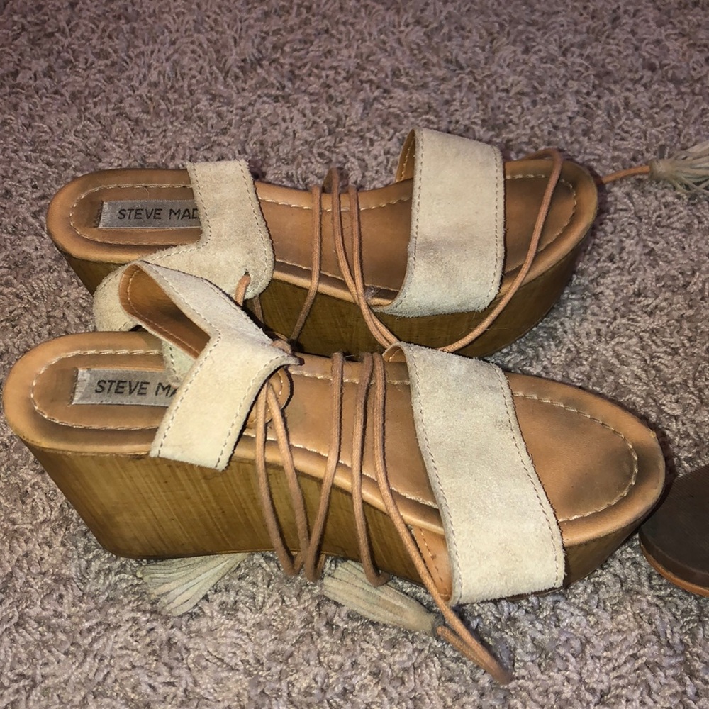 Steve Madden tan lace up wedges